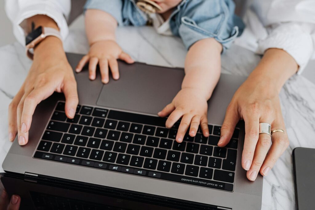 Work-Life Balance for New Parents: 8 Tips to Stay Sane