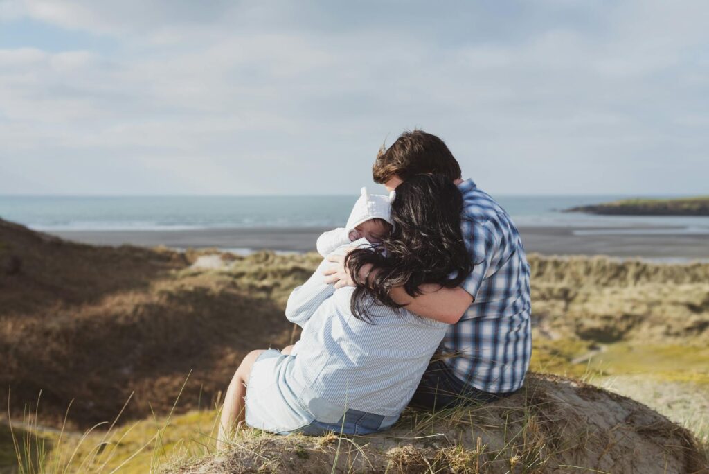 How to Care for a Newborn: A Week-by-Week Guide for New Moms and Dads